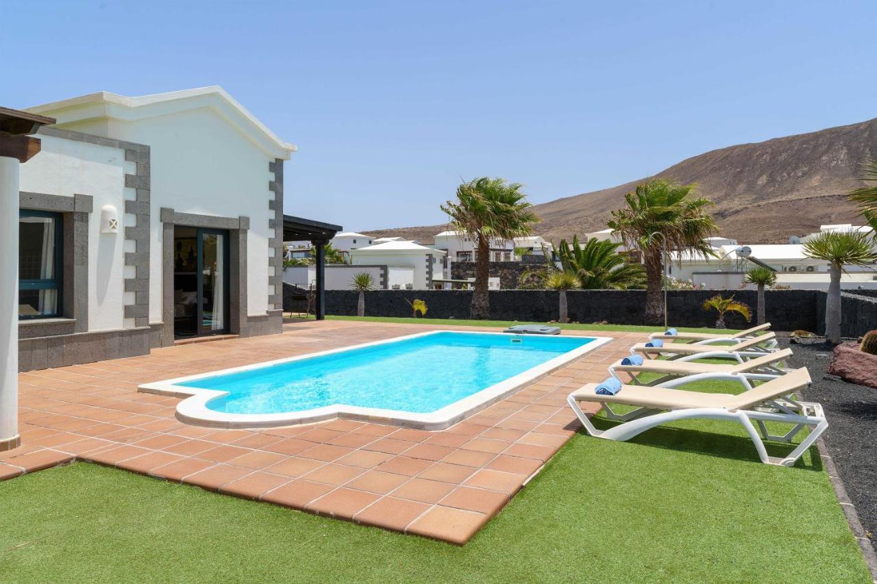 Villa Esterlicia Playa Blanca  Exterior photo
