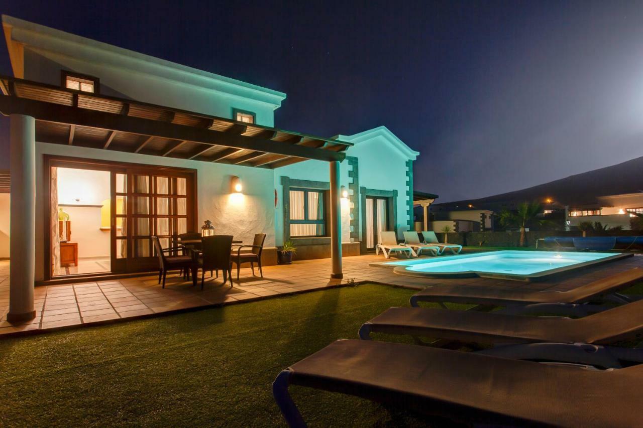 Villa Esterlicia Playa Blanca  Exterior photo