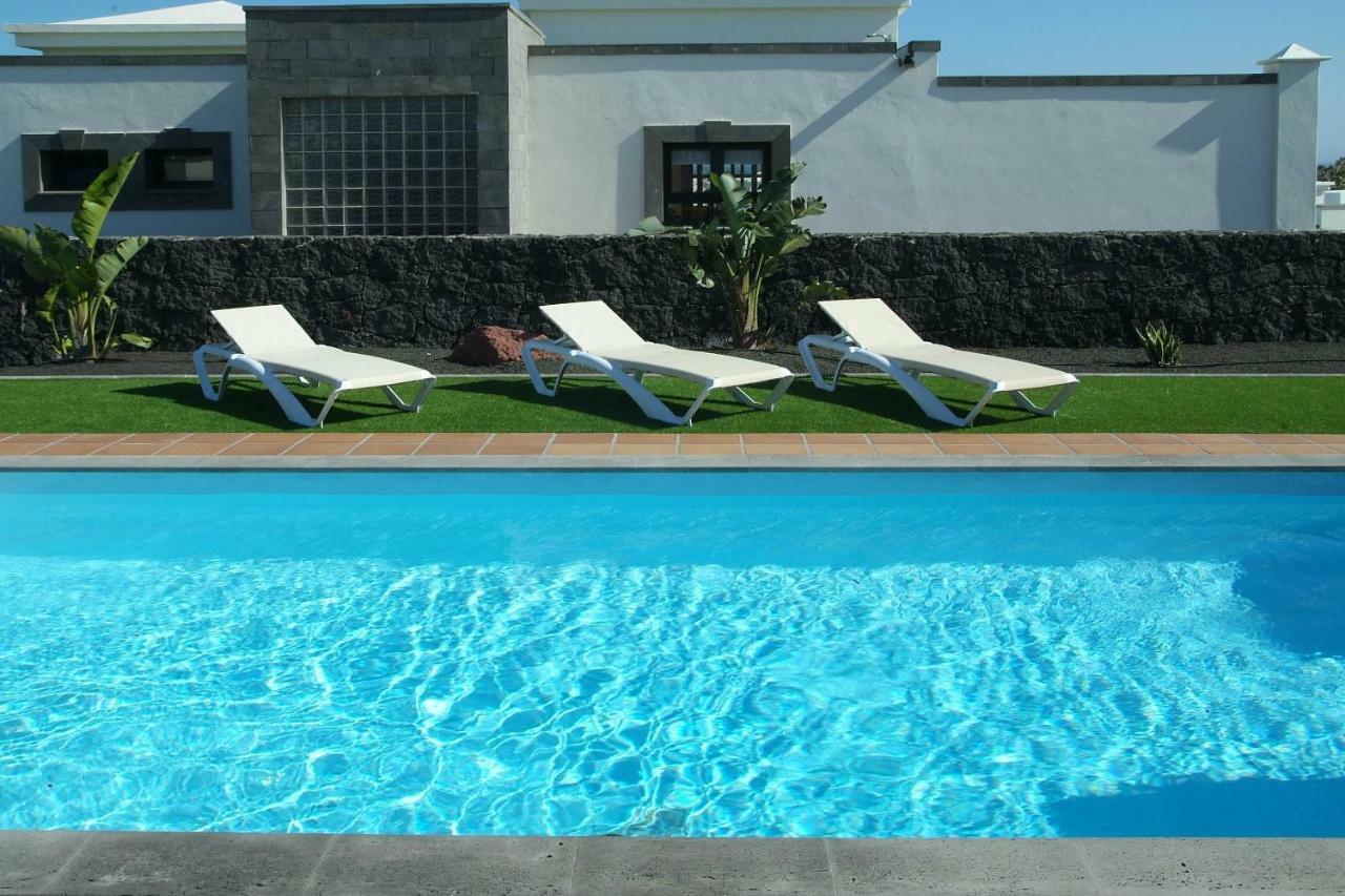 Villa Esterlicia Playa Blanca  Exterior photo